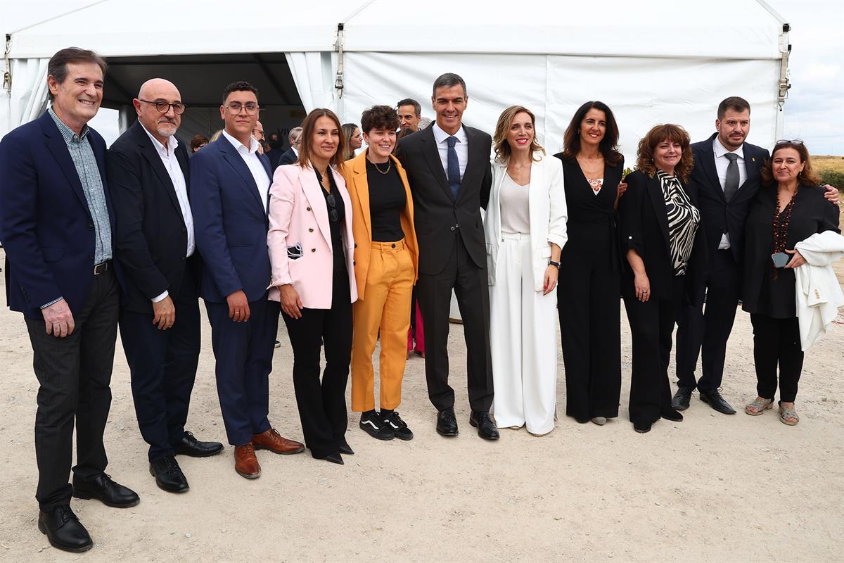 30/09/2025. Pedro Sánchez participa en la colocación de la primera piedra de un desarrollo urbanístico en Alcorcón. El presidente del Gobier...