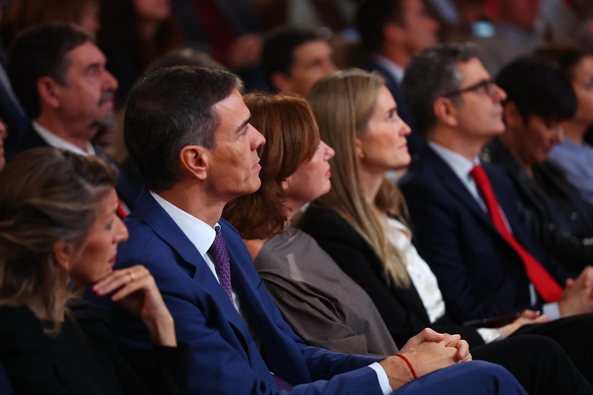 31/10/2025. Pedro Sánchez asiste al homenaje a las víctimas del golpe militar, la guerra y la dictadura. El presidente del Gobierno, Pedro S...