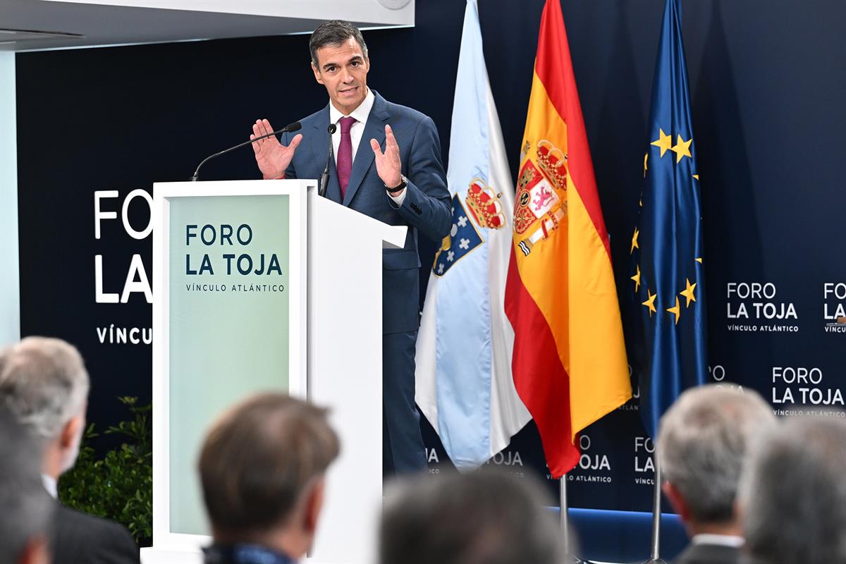 1/10/2026. Pedro Sánchez interviene en la inauguración del Foro La Toja-Vínculo Atlántico. El presidente del Gobierno, Pedro Sánchez, durant...