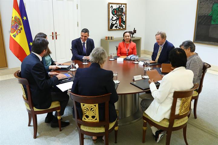 2/06/2026. Pedro Sánchez mantiene un encuentro con representantes de la Comisión Internacional contra la Pena de Muerte. El presidente del G...
