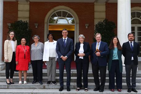 2/06/2026. Pedro Sánchez holds a meeting with representatives of the International Commission against the Death Penalty. The President of th...