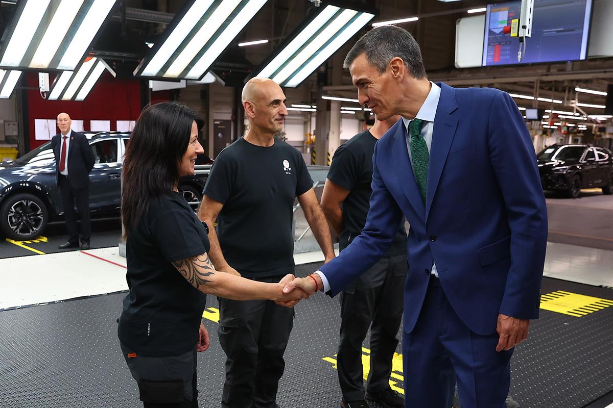 3/06/2026. Pedro Sánchez visita la fábrica de SEAT en Martorell (Barcelona). El presidente del Gobierno, Pedro Sánchez, durante la visita a ...