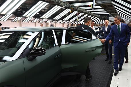 3/06/2026. Pedro Sánchez visita la fábrica de SEAT en Martorell (Barcelona). El presidente del Gobierno, Pedro Sánchez, durante la visita a ...