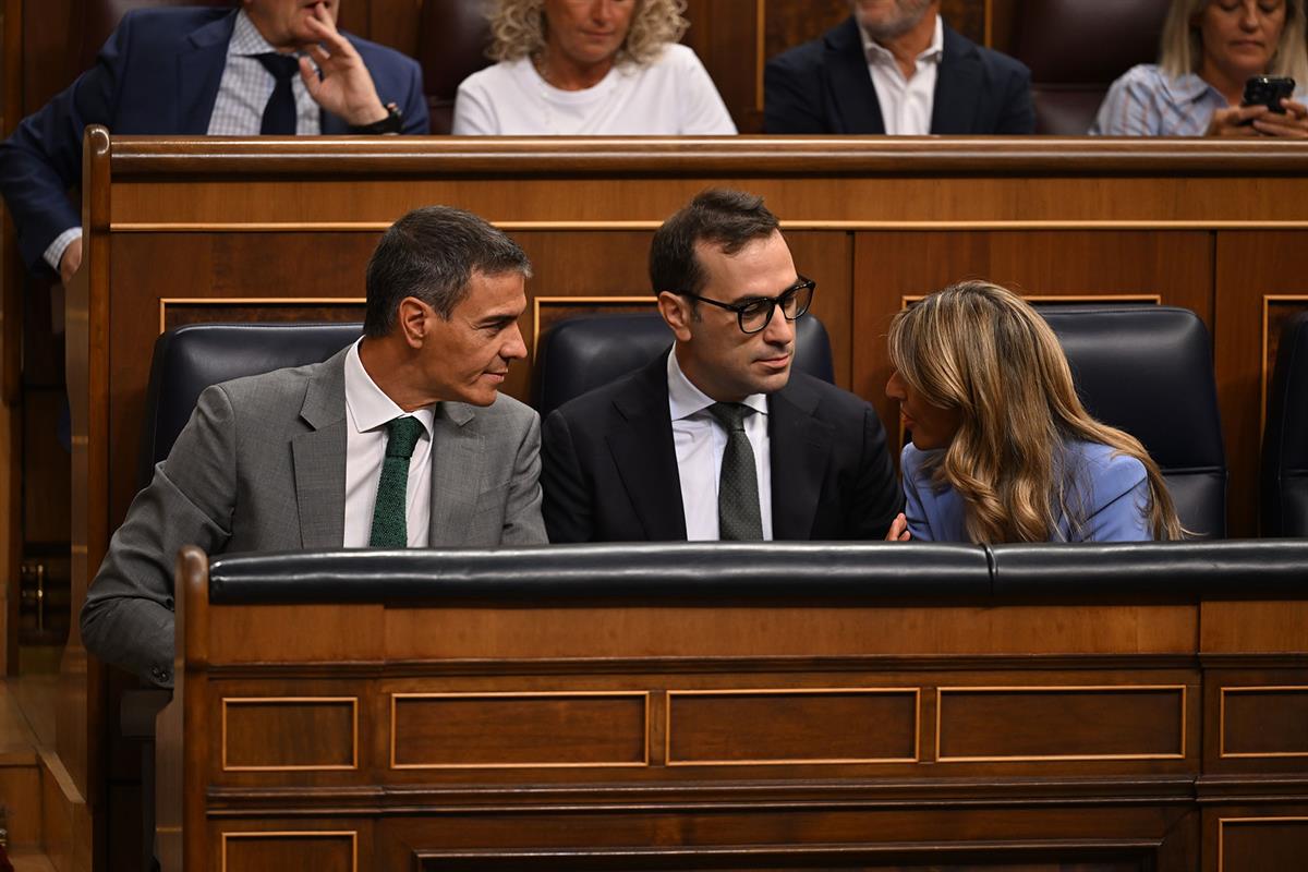 3/09/2026. Pedro Sánchez appears before the Lower House of Parliament. The President of the Goverment of Spain, Pedro Sánchez, chats with th...