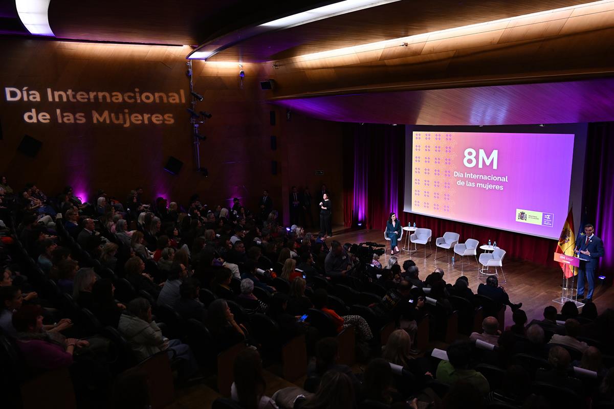 4/03/2026. Pedro Sánchez clausura el acto institucional con motivo del Día Internacional de las Mujeres. El presidente del Gobierno, Pedro S...