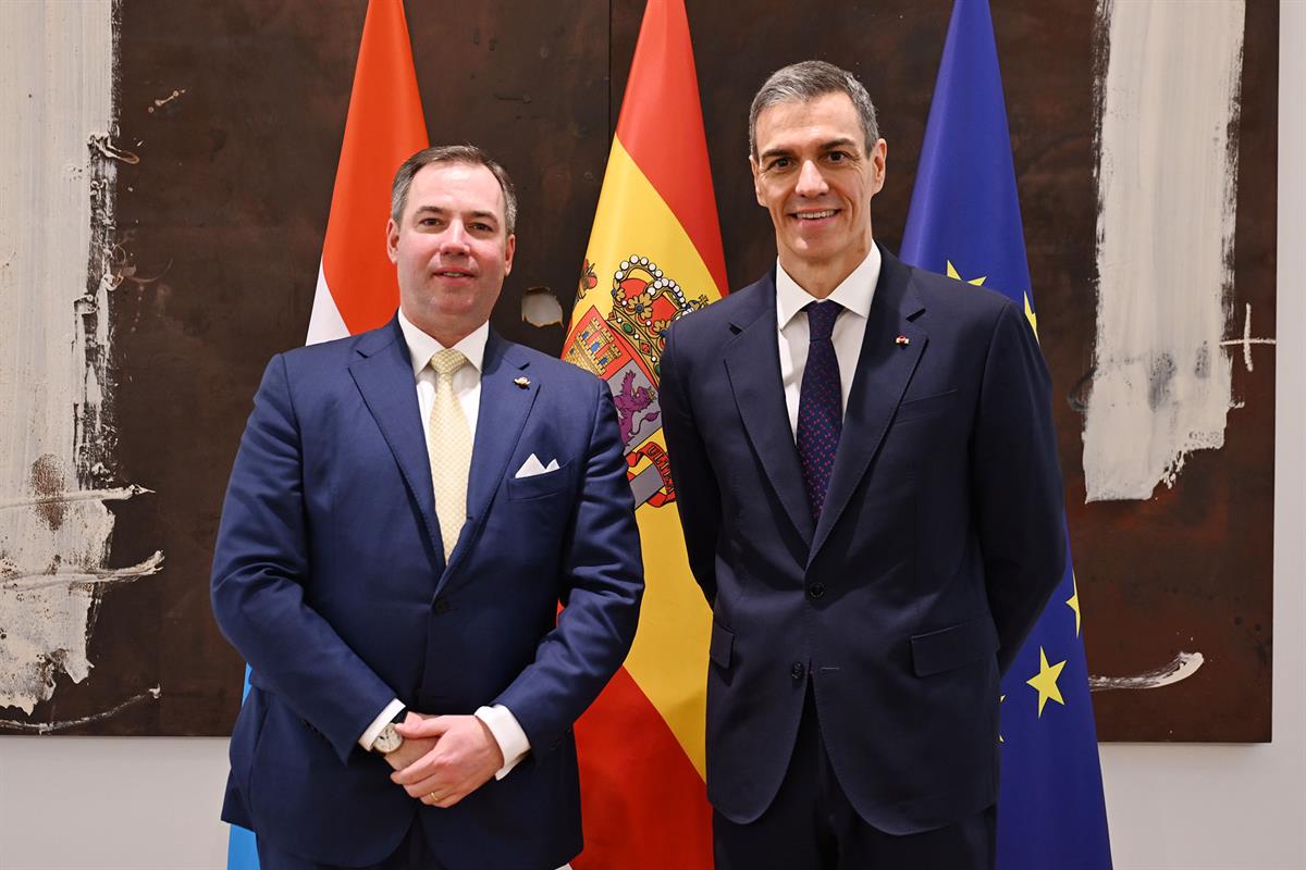5/03/2026. Pedro Sánchez recibe al Gran Duque de Luxemburgo, Guillermo V. El presidente del Gobierno, Pedro Sánchez, junto al Gran Duque de ...