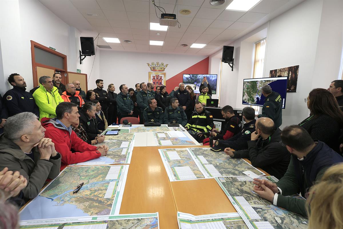 6/02/2026. Pedro Sánchez visita las zonas afectadas por la borrasca Leonardo en Cádiz. El ministro del Interior, Fernando Grande-Marlaska, y...