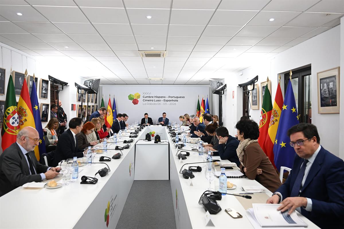 6/03/2026. XXXVI Cumbre Hispano-Portuguesa. Las delegaciones española y portuguesa durante la reunión que han mantenido.