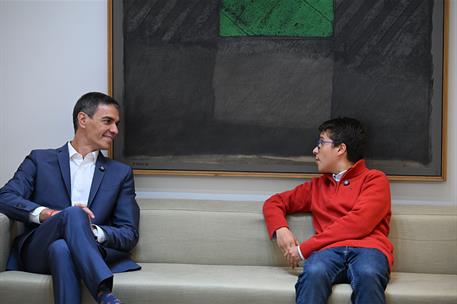 6/05/2026. El presidente recibe a los representantes de la Alianza Mundial para la Educación. El presidente del Gobierno, Pedro Sánchez, jun...