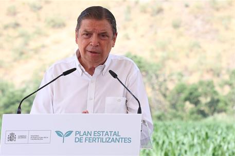 6/07/2026. Pedro Sánchez presenta el Plan Estatal de Fertilizantes. El ministro de Agricultura, Pesca y Alimentación, Luis Planas, durante s...
