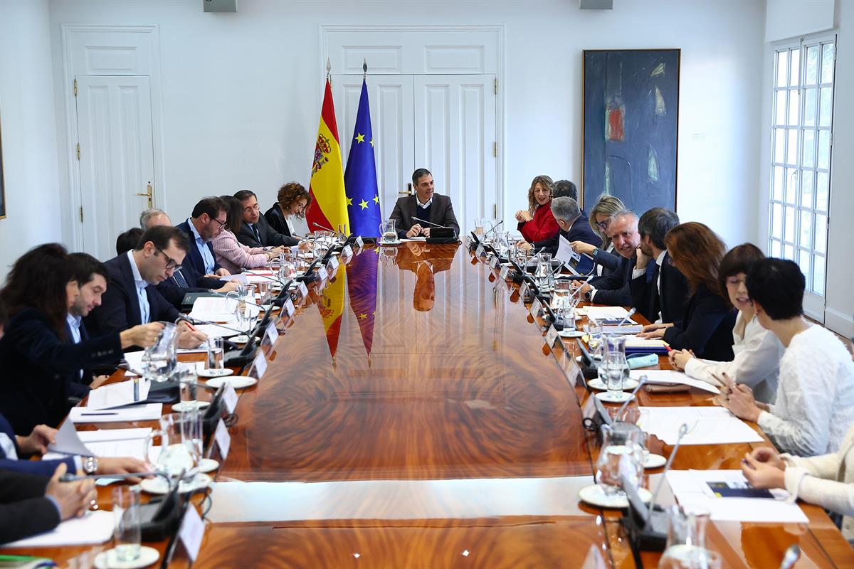 7/01/2026. Pedro Sánchez chairs the meeting of the of the Interministerial Commission for Recovery, Transformation and Resilience. The Presi...