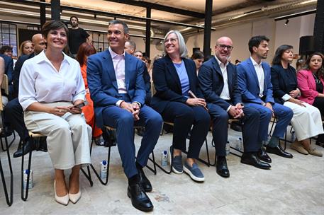 7/09/2026. Pedro Sánchez closes the presentation of the CASA47 portal. The President of the Government of Spain, Pedro Sánchez, together wit...