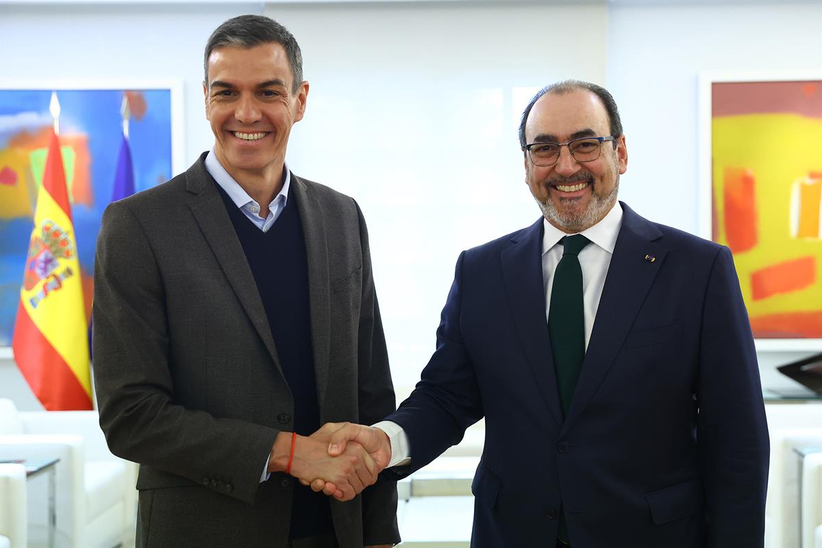 8/04/2026. Pedro Sánchez meets with the CEO of CAF-Development Bank of Latin America, Sergio Díaz-Granados. The President of the Government ...