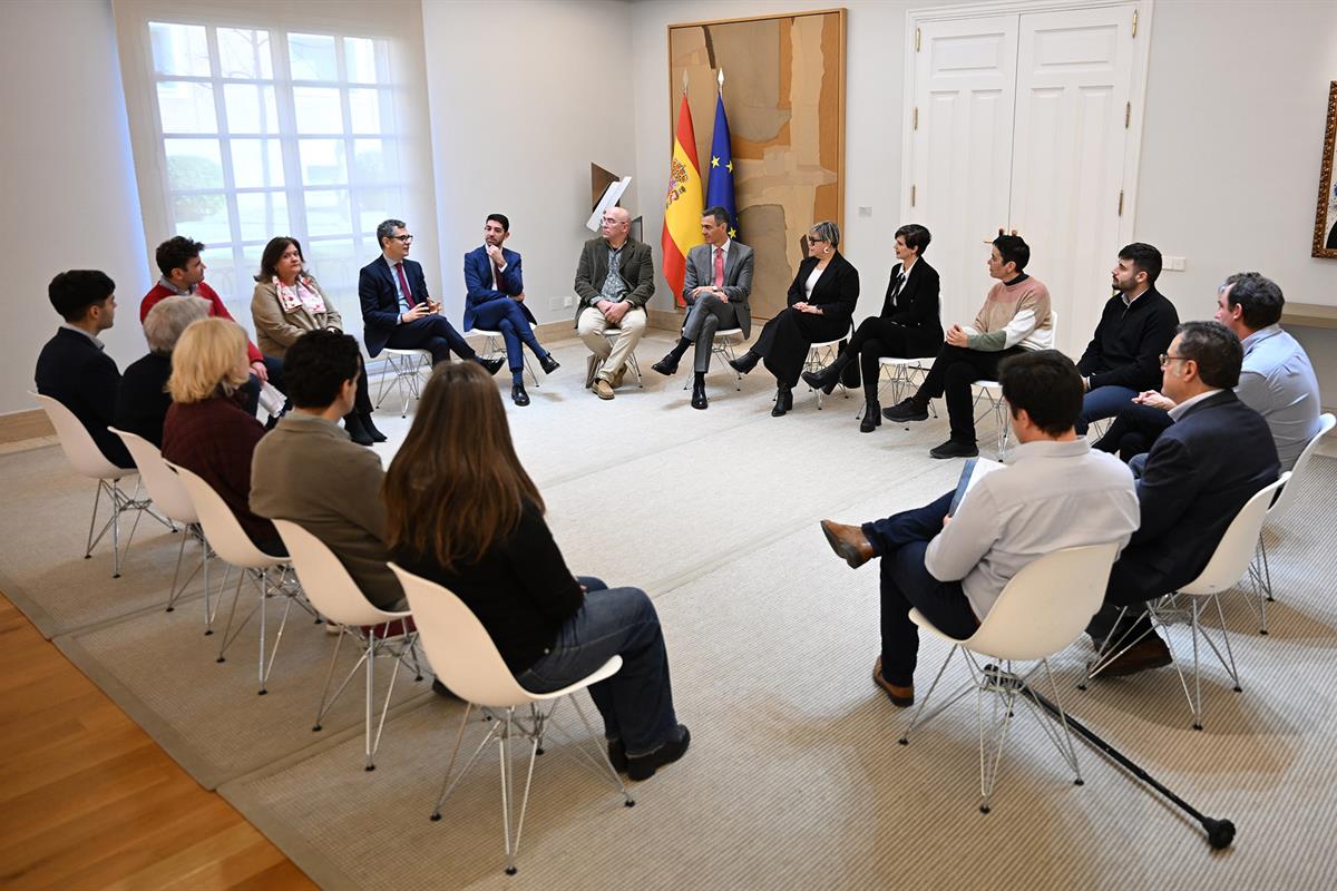 9/01/2026. Meeting with representatives of associations of victims of sexual abuse in the Church. The Minister for the Presidency, Justice a...