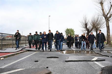 9/02/2026. Pedro Sánchez visita zonas afectadas por las borrascas en Andalucía. El presidente del Gobierno, Pedro Sánchez, durante la visita...