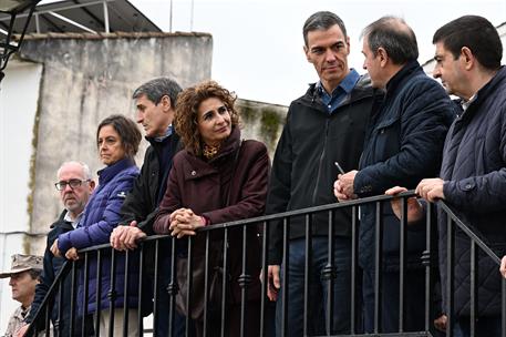 9/02/2026. Pedro Sánchez visita las zonas afectadas por las borrascas en Andalucía (Jaén). La vicepresidenta primera y ministra de Hacienda,...