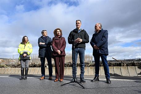 9/02/2026. Pedro Sánchez visita zonas afectadas por las borrascas en Andalucía. El presidente del Gobierno, Pedro Sánchez, junto a la vicepr...