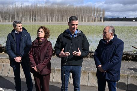 9/02/2026. Pedro Sánchez visita zonas afectadas por las borrascas en Andalucía. El presidente del Gobierno, Pedro Sánchez, junto a la vicepr...
