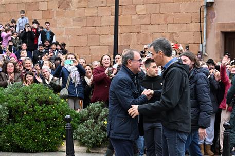 9/02/2026. Pedro Sánchez visita zonas afectadas por las borrascas en Andalucía (Jaén). El presidente del Gobierno, Pedro Sánchez, y el alcal...