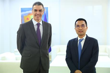 9/03/2026. Pedro Sánchez recibe al CEO de Hithium, Jeff Wu. El presidente del Gobierno, Pedro Sánchez, junto al CEO de Hithium, Jeff Wu