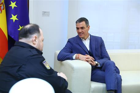 10/02/2026. Sánchez se reúne con el presidente de la Verkhovna Rada de Ucrania. El presidente del Gobierno, Pedro Sánchez, conversa con el p...