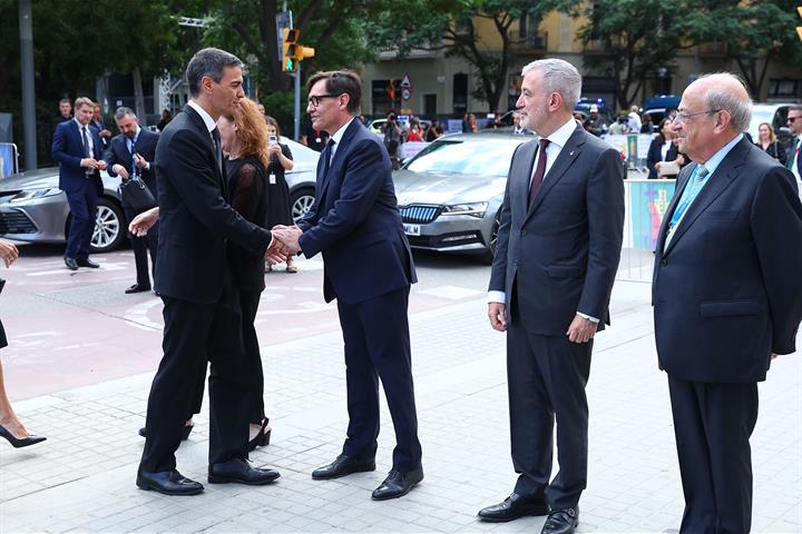 10/06/2026. Pedro Sánchez asiste a la misa del papa León XIV en la Sagrada familia. El presidente del Gobierno, Pedro Sánchez, llega a la Sa...