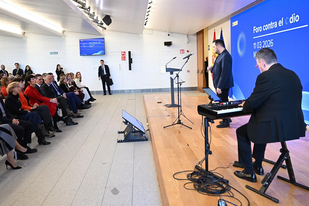 11/03/2026. Pedro Sánchez inaugura el I Foro contra el Odio. El presidente del Gobierno, Pedro Sánchez, en el inicio del acto, con la actuac...