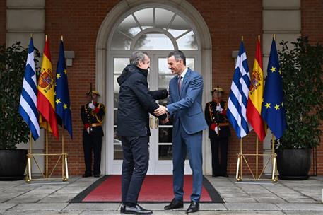 12/01/2026. The President of the Government of Spain receives the Prime Minister of Greece, Kyriakos Mitsotakis. The President of the Govern...