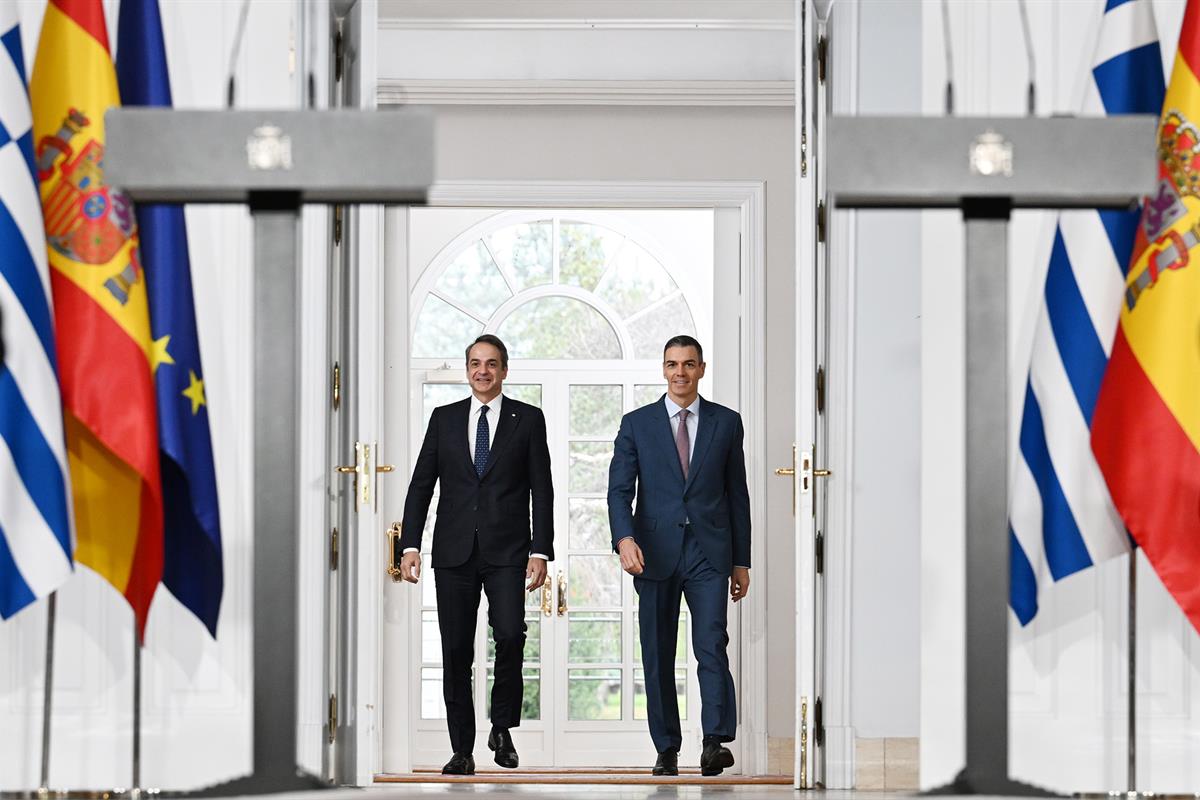 12/01/2026. Pedro Sánchez receives the Prime Minister of Greece, Kyriakos Mitsotakis. The President of the Government of Spain, Pedro Sánche...