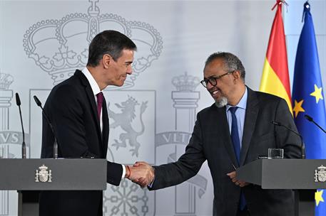 12/05/2026. Pedro Sánchez comparece junto al director general de la Organización Mundial de la Salud (OMS). El presidente del Gobierno, Pedr...