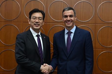 13/04/2026. Pedro Sánchez travels to China. The President of the Government of Spain, Pedro Sánchez, received at Tsinghua University