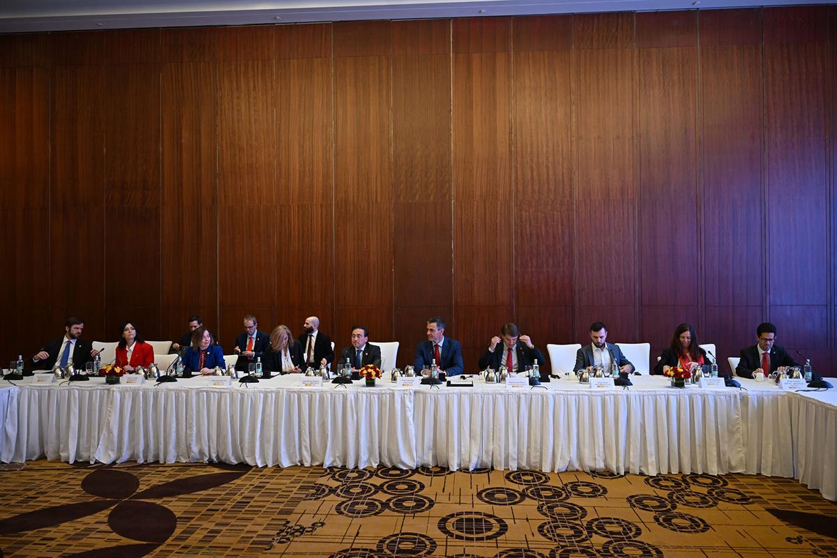 14/04/2026. Pedro Sánchez travels to China. The President of the Government of Spain, Pedro Sánchez, and the Minister for Foreign Affairs, E...