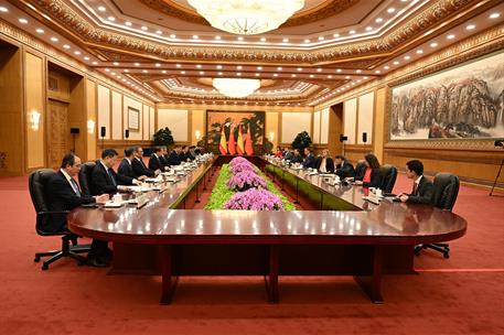 14/04/2026. Pedro Sánchez travels to China. The President of the Government of Spain, Pedro Sánchez, in the meeting with the President of Ch...