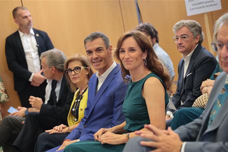 14/09/2026. Pedro Sánchez presenta la ampliación del "Plan Veo". El presidente del Gobierno, Pedro Sánchez, junto a la ministra de Sanidad, ...