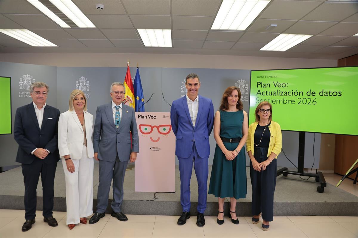 14/09/2026. Pedro Sánchez presenta la ampliación del "Plan Veo". El presidente del Gobierno, Pedro Sánchez, junto a la ministra de Sanidad, ...
