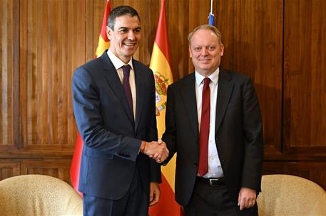 15/04/2026. Pedro Sánchez travels to China. The President of the Government of Spain, Pedro Sánchez, together with the President of the EU-C...