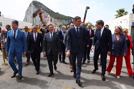 15/07/2026. Demolición de la Verja de la Línea de la Concepción. El presidente del Gobierno, Pedro Sánchez, junto al ministro de Asuntos Ext...