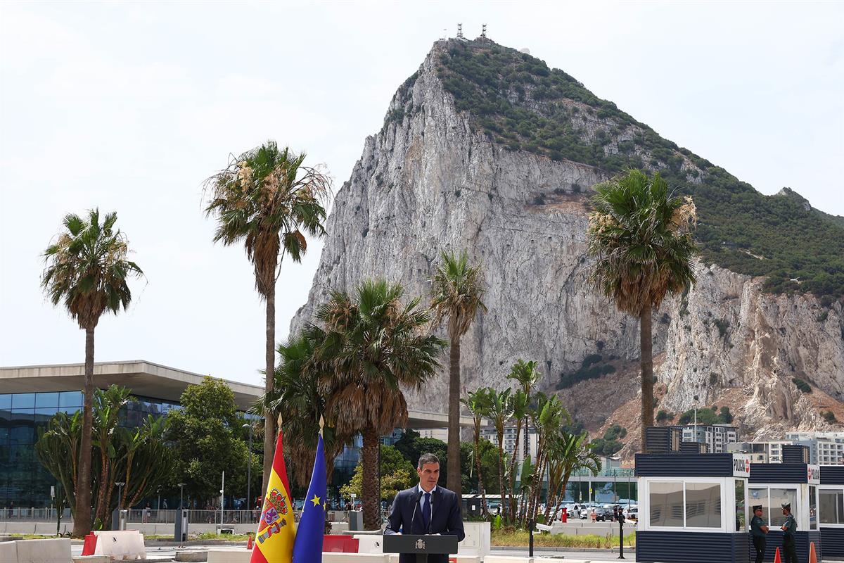 15/07/2026. Demolición de la Verja de la Línea de la Concepción. El presidente del Gobierno, Pedro Sánchez, durante la declaración instituci...