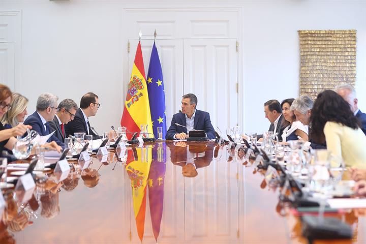 15/09/2026. Pedro Sánchez preside la reunión de seguimiento del Ejecutivo sobre la situación en Ceuta. El presidente del Gobierno, Pedro Sán...