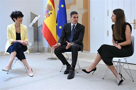 16/04/2026. Pedro Sánchez acto proceso de regularización de migrantes. El presidente del Gobierno, Pedro Sánchez, y la ministra de Inclusión...