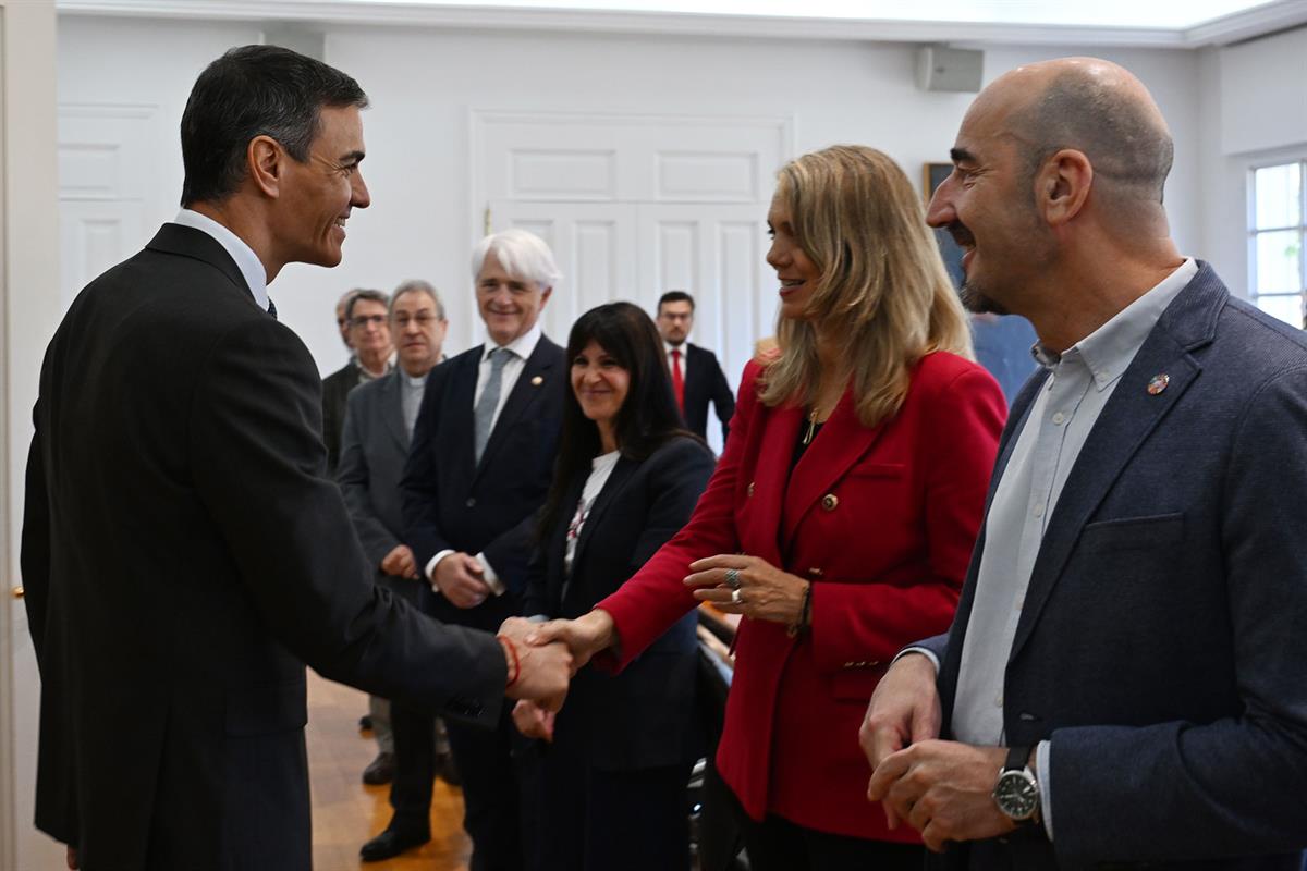 16/04/2026. Pedro Sánchez acto proceso de regularización de migrantes. El presidente del Gobierno, Pedro Sánchez, recibe a actores instituci...