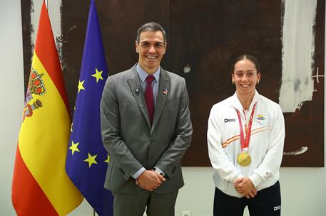 17/03/2026. El presidente del Gobierno recibe al equipo español de los Juegos Paralímpicos de Invierno. El presidente del Gobierno, Pedro Sá...