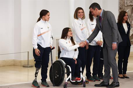 17/03/2026. El presidente del Gobierno recibe al equipo español de los Juegos Paralímpicos de Invierno. El presidente del Gobierno, Pedro Sá...