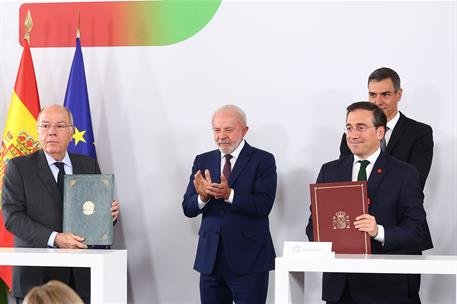 17/04/2026. I Cumbre España-Brasil. El presidente del Gobierno, Pedro Sánchez, y el presidente de Brasil, Luiz Inácio Lula da Silva, durante...