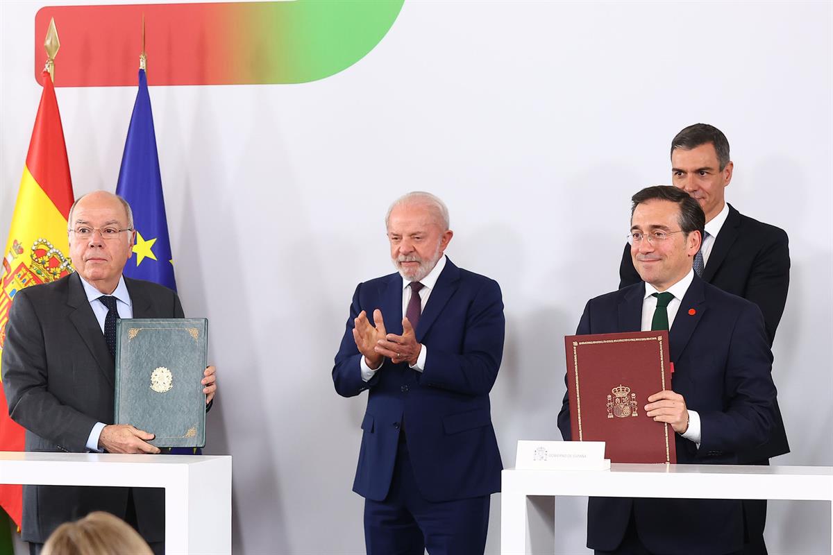 17/04/2026. I Cumbre España-Brasil. El presidente del Gobierno, Pedro Sánchez, y el presidente de Brasil, Luiz Inácio Lula da Silva, durante...