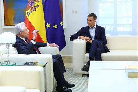 17/06/2026. Pedro Sánchez mantiene un encuentro con el embajador de EE.UU. en España. El presidente del Gobierno, Pedro Sánchez, en el encue...