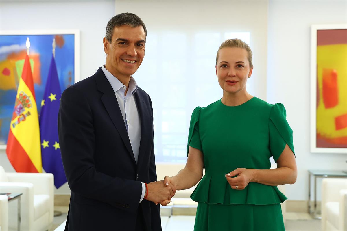 17/06/2026. Pedro Sánchez recibe a Yulia Navalnaya. El presidente del Gobierno, Pedro Sánchez, recibe a Yulia Navalnaya, presidenta de la Fu...