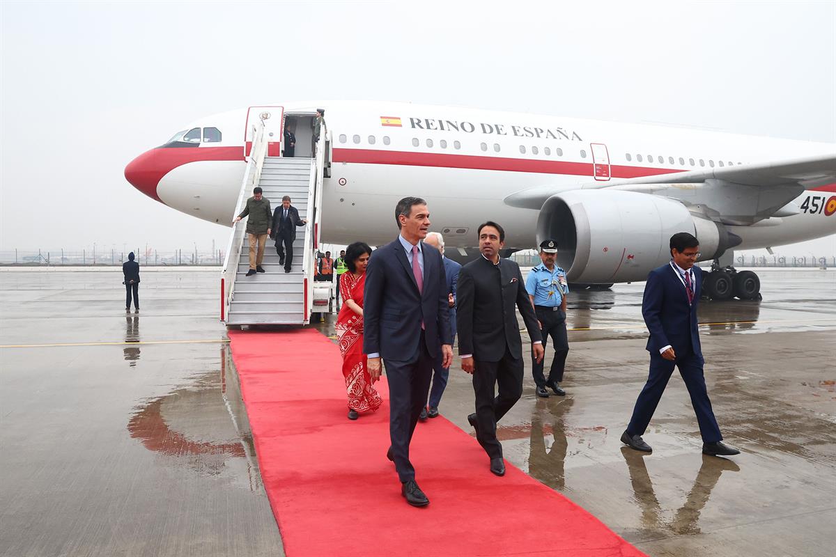 18/02/2026. Pedro Sánchez viaje a India primer día. Llegada del presidente del Gobierno, Pedro Sánchez, a la base Aérea de Palam.