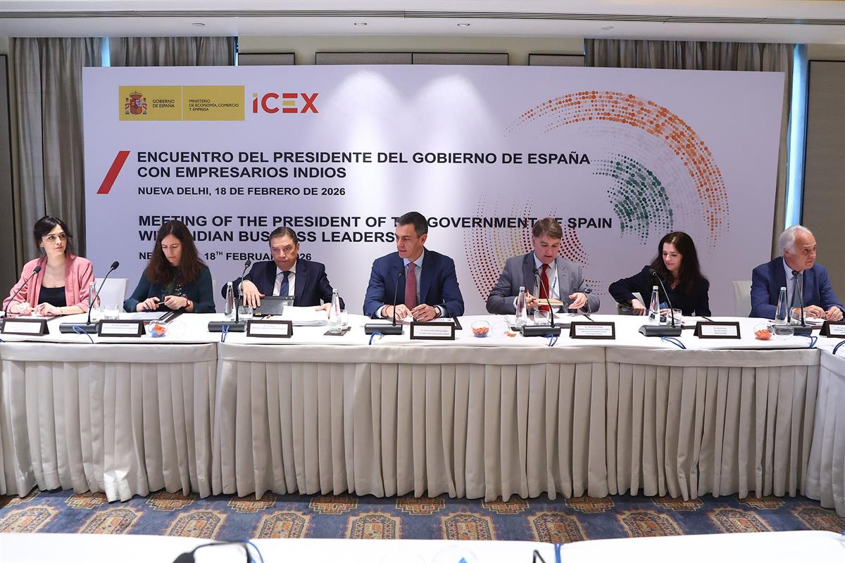 El presidente del Gobierno, Pedro S&aacute;nchez, junto al ministro de Agricultura, Pesca y Alimentaci&oacute;n, Luis Planas