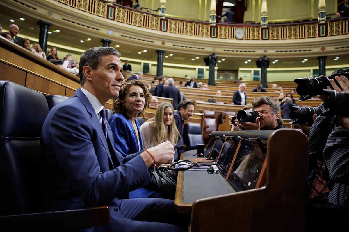 18/03/2026. Government control session. The President of the Government of Spain, Pedro Sánchez, together with the First Vice-President and ...